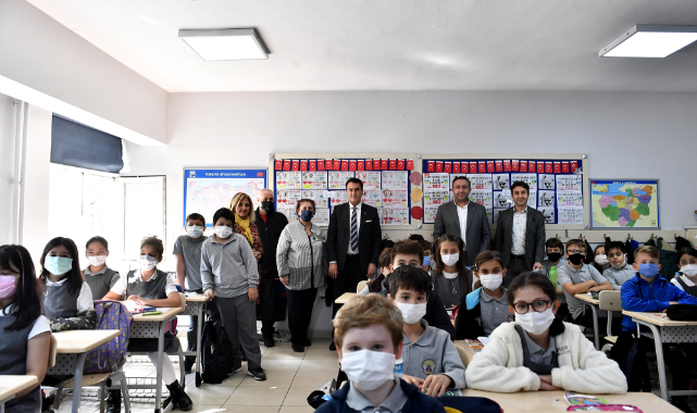 Başkan Dündar ilkokul öğrencileriyle bir araya geldi