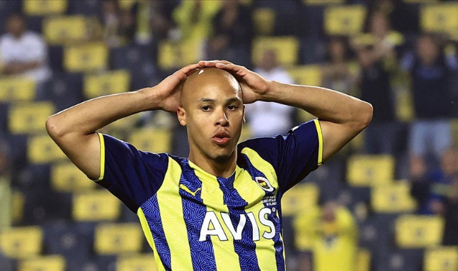 Fenerbahçeli Marcel Tisserand milli takım kampında sakatlandı