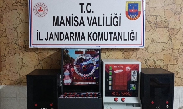 Kafeyi kumarhaneye çevirmiş