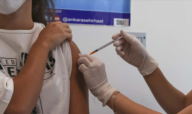 Kovid-19'la mücadelede iki doz aşı uygulanan kişi sayısı 50 milyonu geçti