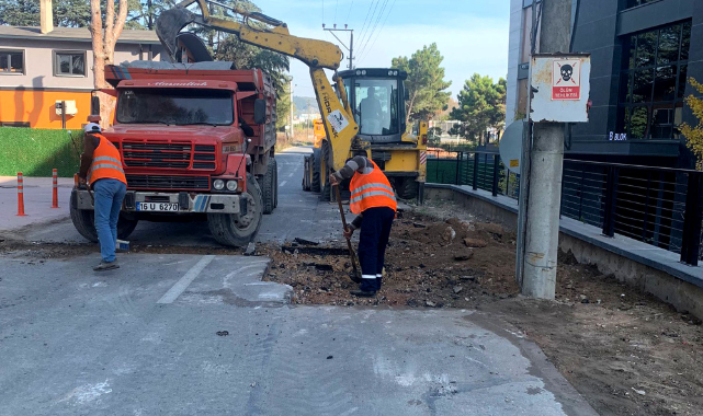 Osmangazi’de bozulan yollar asfaltla yenileniyor