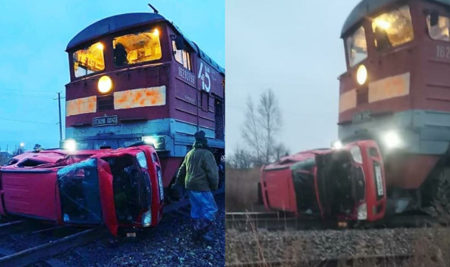 Rusya'da yük treni çarptığı aracı metrelerce sürükledi
