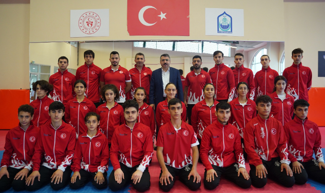Şampiyonları Başkan Yılmaz uğurladı