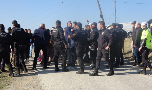 Silahlı kavgada yaralanan genç hayatını kaybetti, mahalle savaş alanına döndü