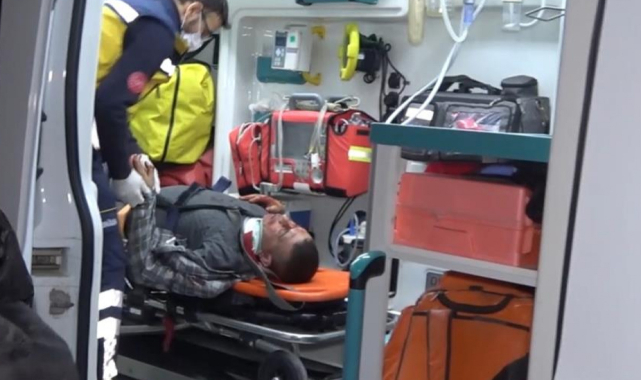 Sivil polis aracı ile otomobil çarpıştı: 2'si polis 3 yaralı