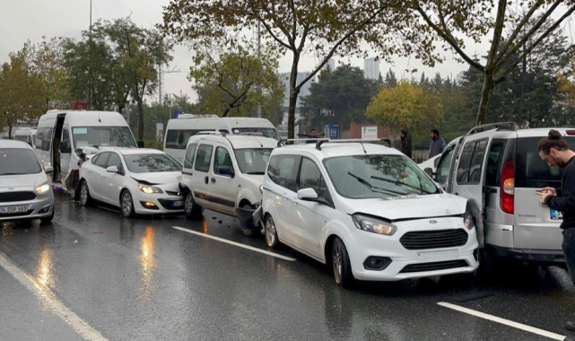 Zincirleme kaza, 7 araç birbirine girdi