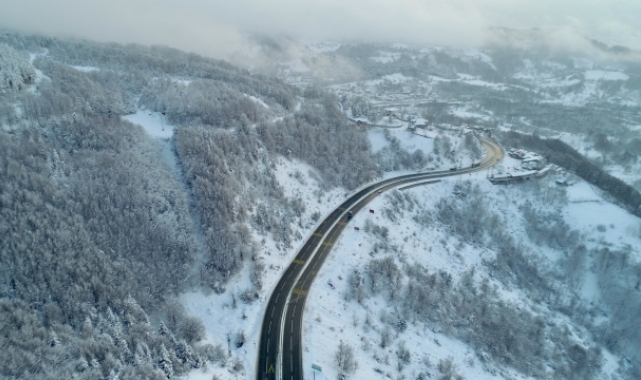 Bolu Dağı'nda kar yağışı etkisini sürdürüyor