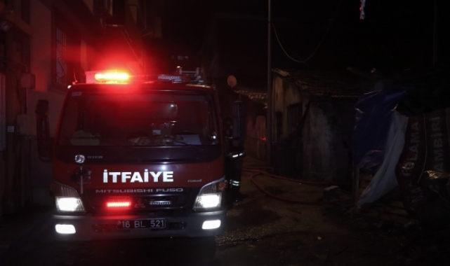 Bursa'da marangoz atölyesinde çıkan yangın söndürüldü