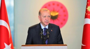 Cumhurbaşkanı Erdoğan: Din görevlilerine yönelik iftira kampanyaları moralinizi bozmasın