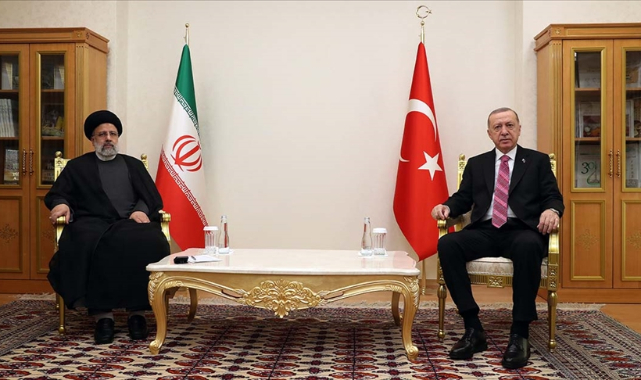Cumhurbaşkanı Erdoğan, İran Cumhurbaşkanı Reisi ile telefonda görüştü