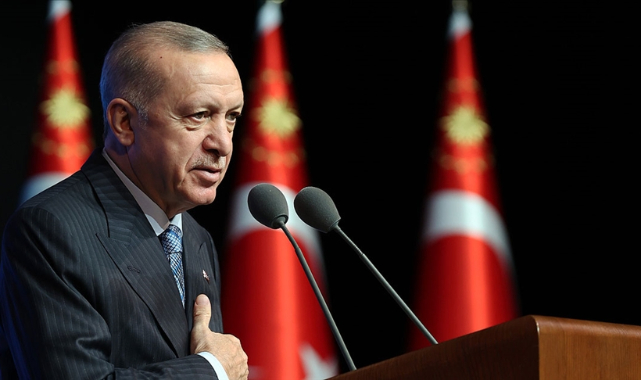 Cumhurbaşkanı Erdoğan: Kadrolu öğretmen ile sözleşmeli öğretmen ayrımını ortadan kaldırıyoruz