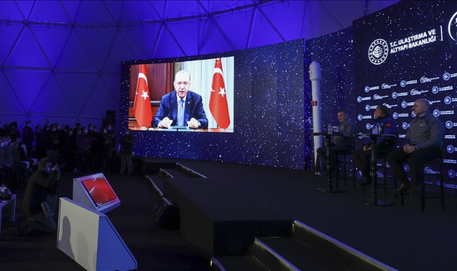Cumhurbaşkanı Erdoğan: Ülkemizin en güçlü ve en yüksek kapasiteli haberleşme uydusu olan Türksat 5B'yi uzaya fırlattık