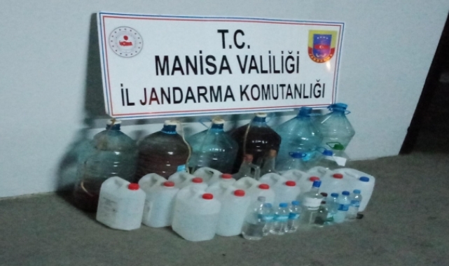 Manisa'da 160 litre kaçak içki ele geçirildi