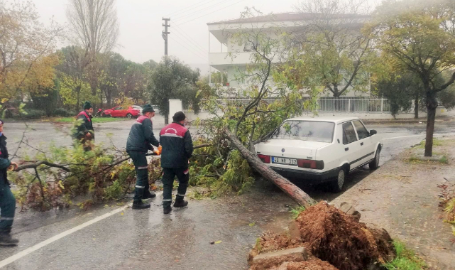 Muğla'da fırtına ve yoğun sağanak etkili oldu