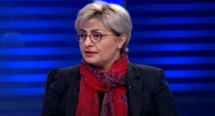  Profesörlük kadrosuna atanan Laçin ODTÜ mezunu değil, İngiltere'de master yapmadı, doçent değil