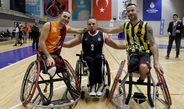 Dünya Engelliler Günü'nde dostluk maçında karşılaştı