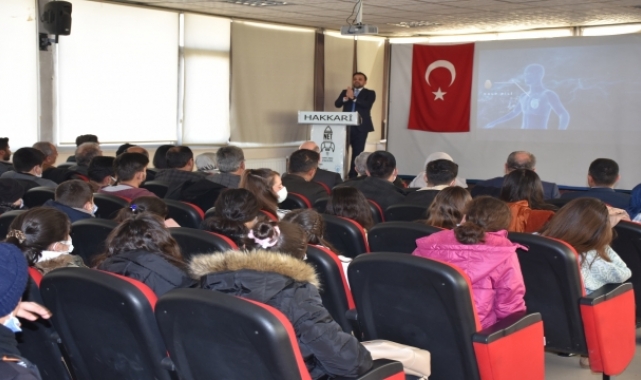 AK Parti Genel Başkan Yardımcısı Ömer İleri, Hakkarili gençlerle buluştu: