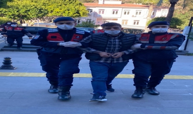 Antalya'da jandarmaya ateş etmeye çalışan firari yakalandı