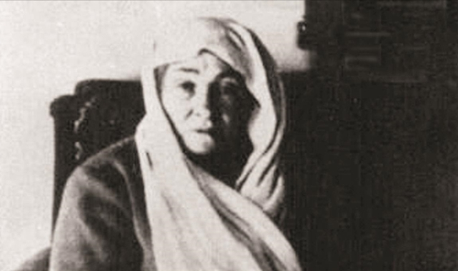 Atatürk'ün annesi Zübeyde Hanım ölümünün 99. yılında anılıyor