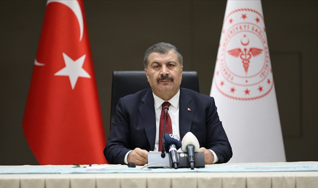 Bakan Koca: Vakaların hızlı yayıldığı bu dönemde aşıyla tedbirlerin de önemi artırıyor
