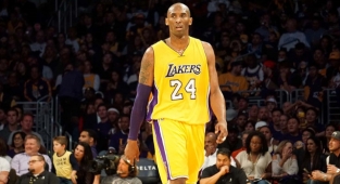 Basketbol efsanesi Kobe Bryant'ın ölümünün ardından 2 yıl geçti