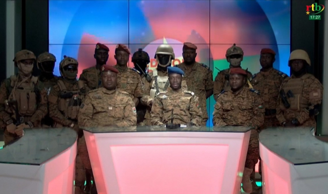 Burkina Faso'da asker yönetime el koydu