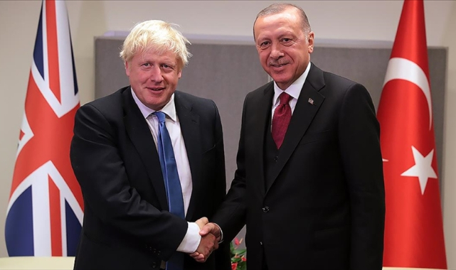Cumhurbaşkanı Erdoğan, İngiltere Başbakanı Johnson ile telefonda görüştü
