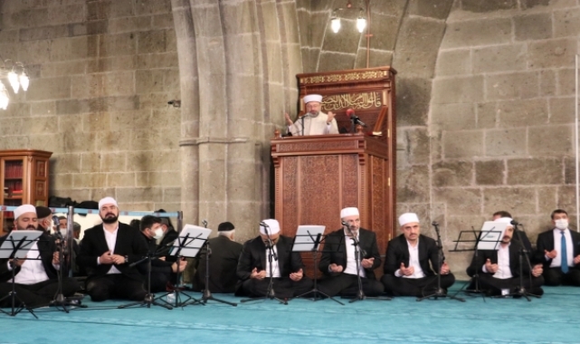 Diyanet İşleri Başkanı Ali Erbaş "1001 Hatim"in duasını yaptı