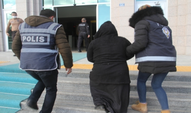 Konya'da tartıştığı kocasını bıçakla öldüren kadın adliyeye sevk edildi