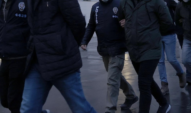İstanbul merkezli FETÖ operasyonunda 18 kişi gözaltına alındı