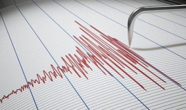 İzmir'de deprem!