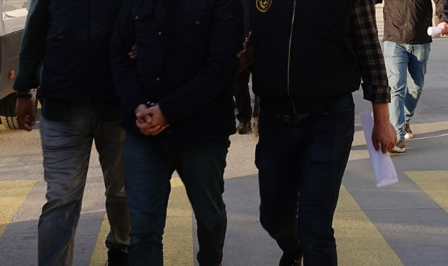 Konya merkezli FETÖ'nün TSK'daki kripto yapılanmasına yönelik operasyonda 8 zanlı yakalandı