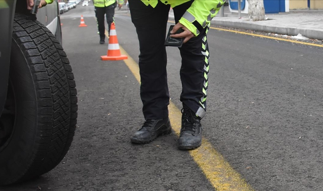 Lastik seçimi kış koşullarında sürüş güvenliğini etkiliyor