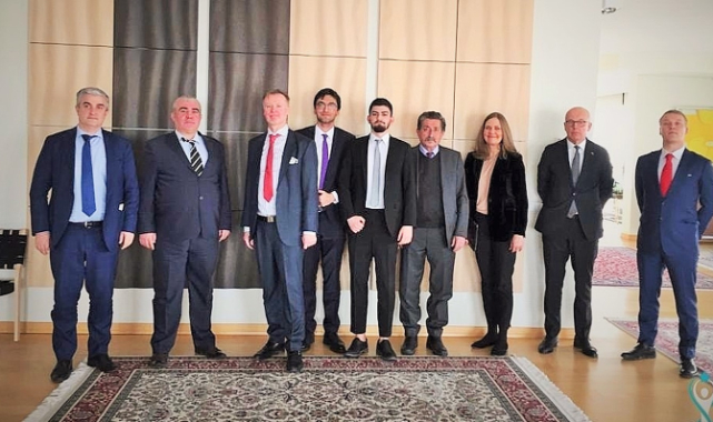 Liberal Parti'den Finlandiya Büyükelçiliği'ne ziyaret