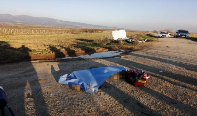 Manisa'da minibüs ile çarpışan motosikletin sürücüsü öldü