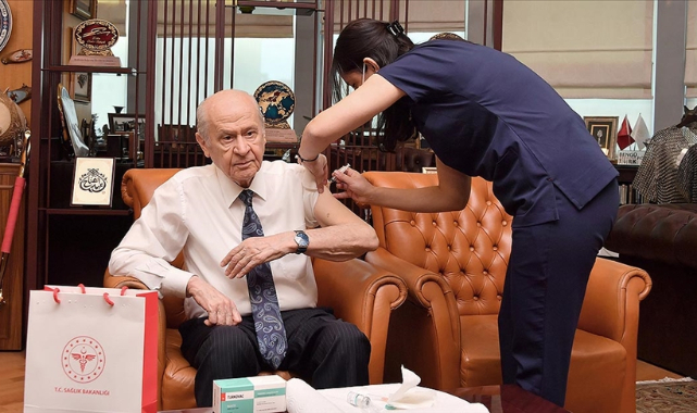 MHP Genel Başkanı Bahçeli: Yerli ve milli üretimimiz TURKOVAC aşımı oldum