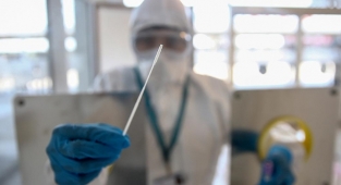 Omicron, çocuklardaki Kovid-19 vakalarını da artırdı