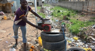 Petrol zengini Nijerya'da halkın yüzde 60'ı elektriksiz