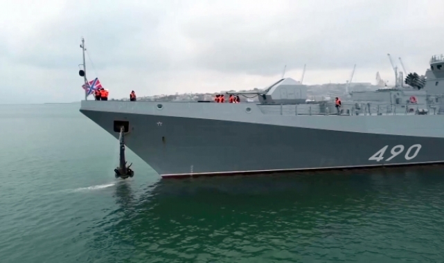 Rus savaş gemileri Karadeniz'de tatbikat yapacak