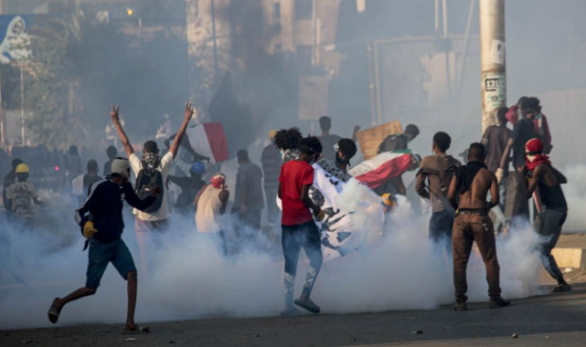 Sudan'da gösterilerde 2 kişi daha öldü