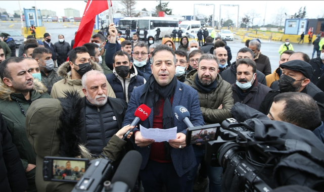 Tır şoförleri, Ambarlı Limanı'na girişte ücret alınmasını protesto etti