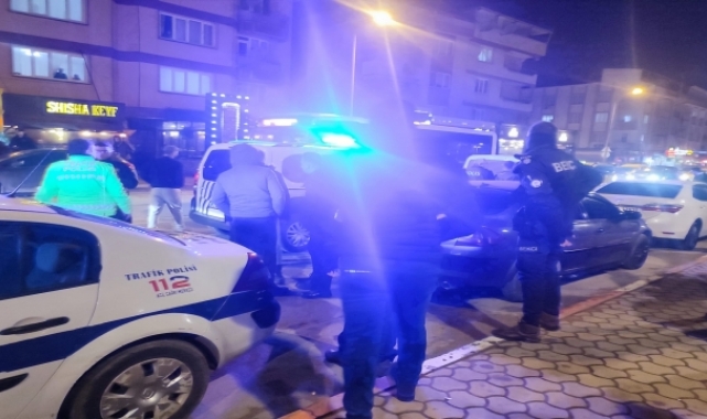 Yayaya çarpıp polise hakaret eden alkollü sürücü gözaltına alındı