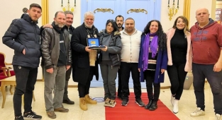 Araştırmacı ve yapımcı Serap Arnavut’tan Tiyatro Mavra’ya Ödül 