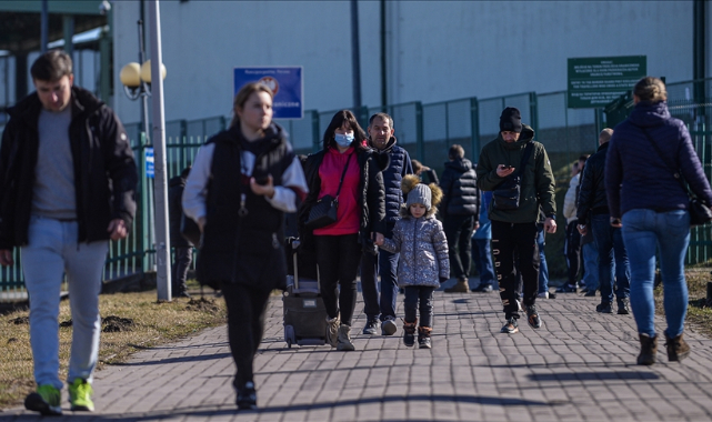BM'ye göre Ukrayna'da 100 binden fazla sivil yerinden edildi