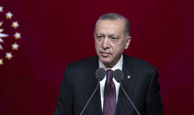 Cumhurbaşkanı Erdoğan'dan Sedef Kabaş ve Fırat Sakar'a manevi tazminat davası