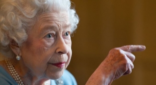 Kraliçe Elizabeth varislerini açıkladı