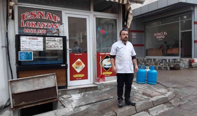 Lokantada yangın tüpü patladı, müşteriler panikle kaçıştı