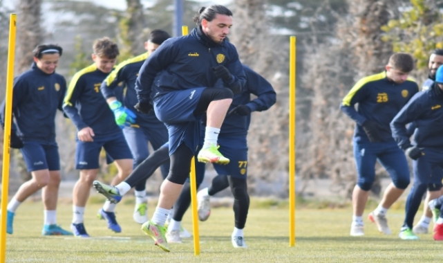MKE Ankaragücü, NasaDoge Menemenspor maçının hazırlıklarına başladı