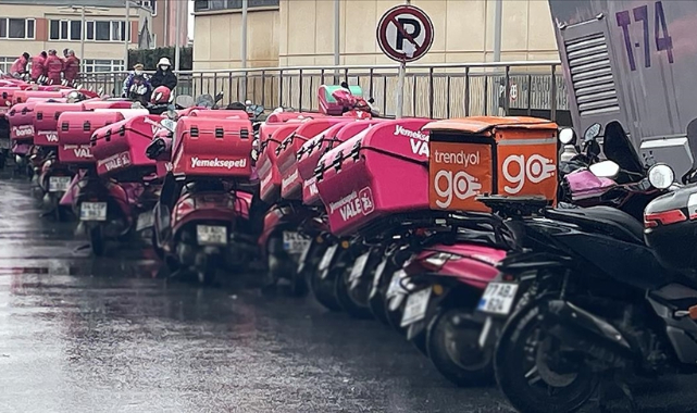 Motorlu kuryeler