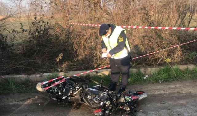 Motosiklete çarpan otobüs şoförüne vatandaştan tepki